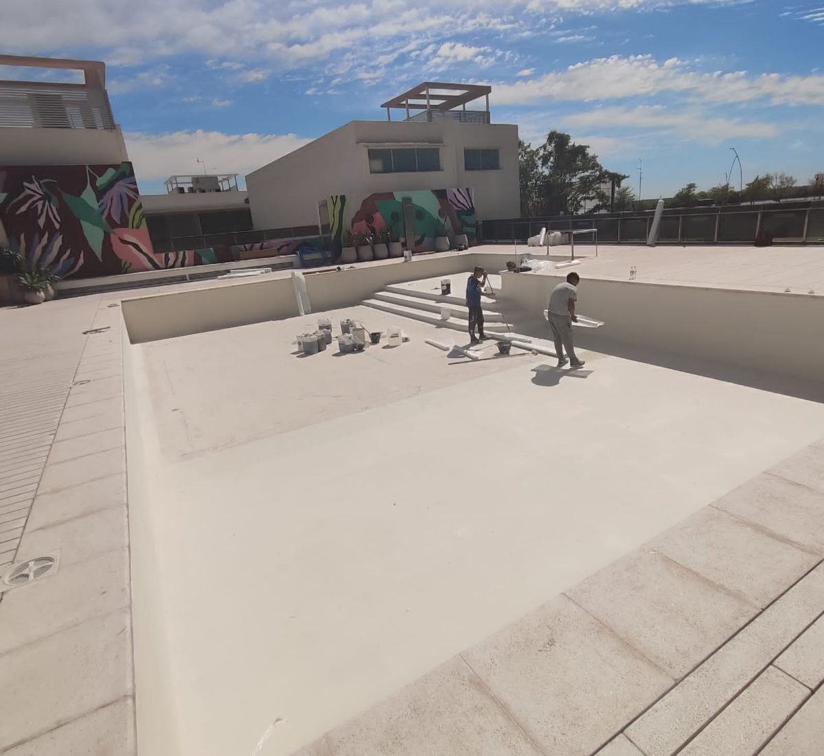 PRFV EN PISCINAS DE MATERIAL