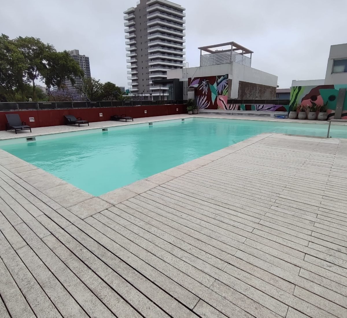 PRFV EN PISCINAS DE MATERIAL