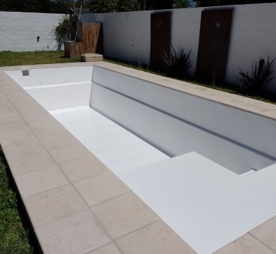 PRFV EN PISCINAS DE VIDRIO